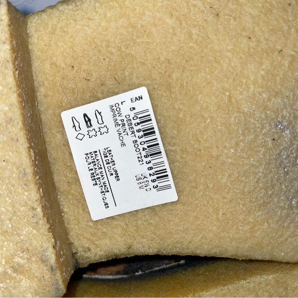 Clarks Originals Women's 8 Black Cow Print Suede 221 Desert Boots - Picture 11 of 14